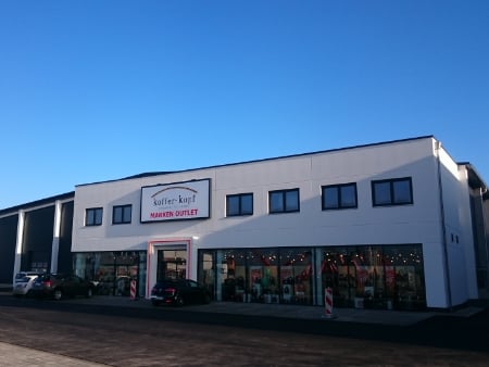 Outlet3